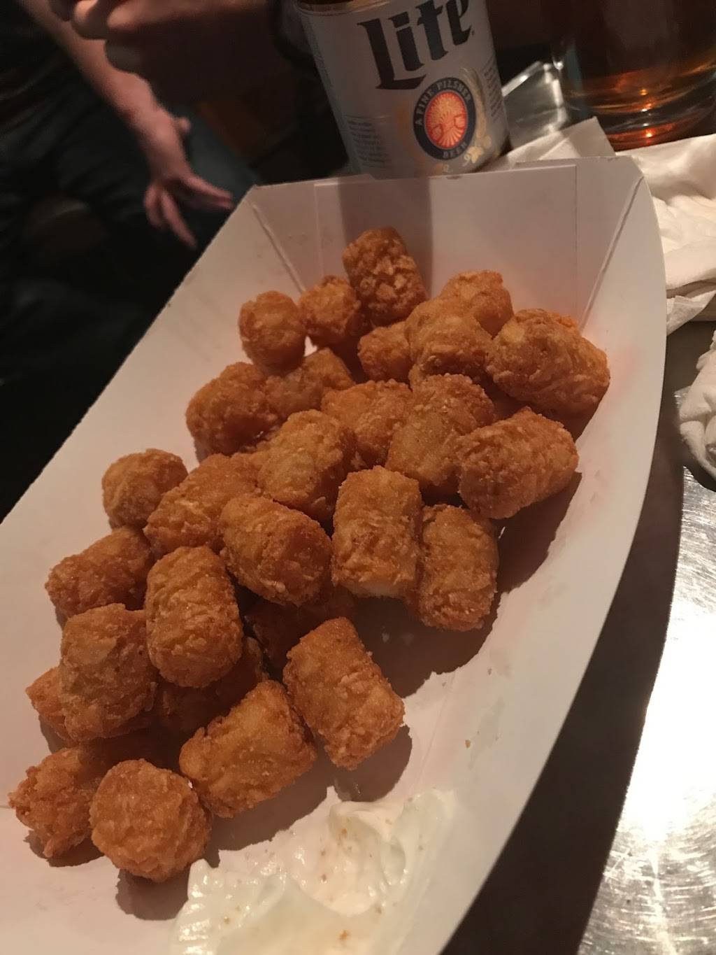 Brauns Power House | restaurant | 7100 W National Ave, West Allis, WI 53227, USA | 4144558700 OR +1 414-455-8700