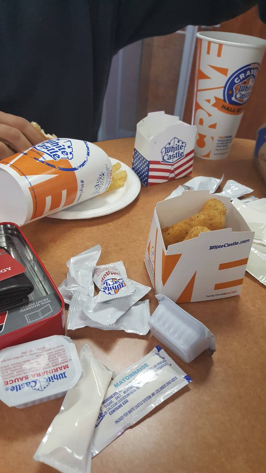 White Castle | restaurant | 8740 N Michigan Rd, Indianapolis, IN 46268, USA | 3178724353 OR +1 317-872-4353