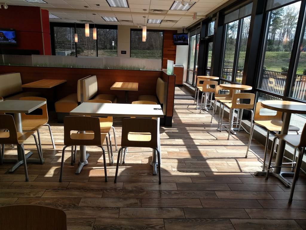 Wendys | restaurant | 1809 N Harrison Ave, Cary, NC 27513, USA | 9196779002 OR +1 919-677-9002