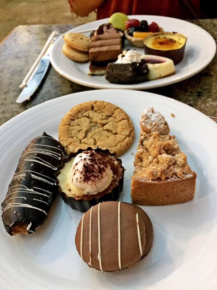 Le Village Buffet | restaurant | 3655 S Las Vegas Blvd, Las Vegas, NV 89109, USA | 7029467000 OR +1 702-946-7000