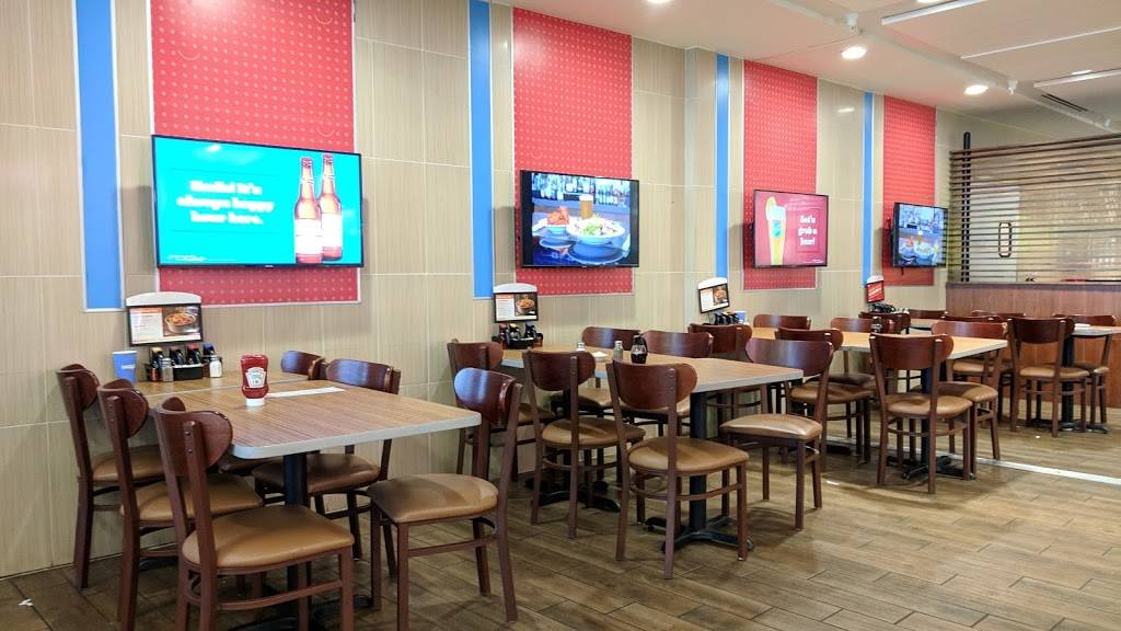 IHOP | restaurant | 2610 N International Pkwy, Terminal E, Gate 8, Dallas, TX 75261, USA | 9729736433 OR +1 972-973-6433