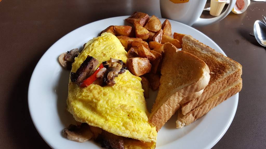 Dennys | restaurant | 628 County Road 41 RR6, Napanee, ON K7R 3L1, Canada | 6133543556 OR +1 613-354-3556