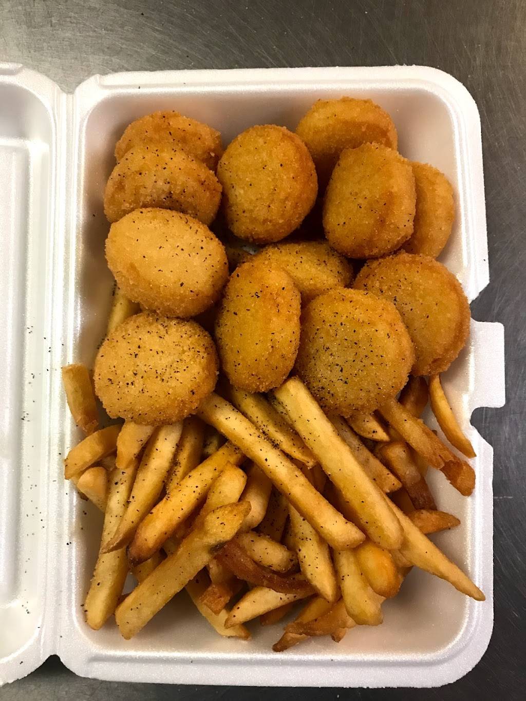 Twin Dragon | restaurant | 5661 Litchfield St, Philadelphia, PA 19143, USA | 2157261987 OR +1 215-726-1987