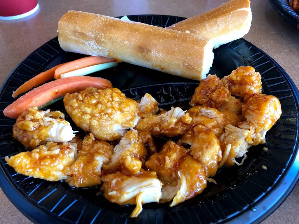 Epic Wings N Things | restaurant | 39650 Winchester Rd, Temecula, CA 92591, USA | 9516993336 OR +1 951-699-3336