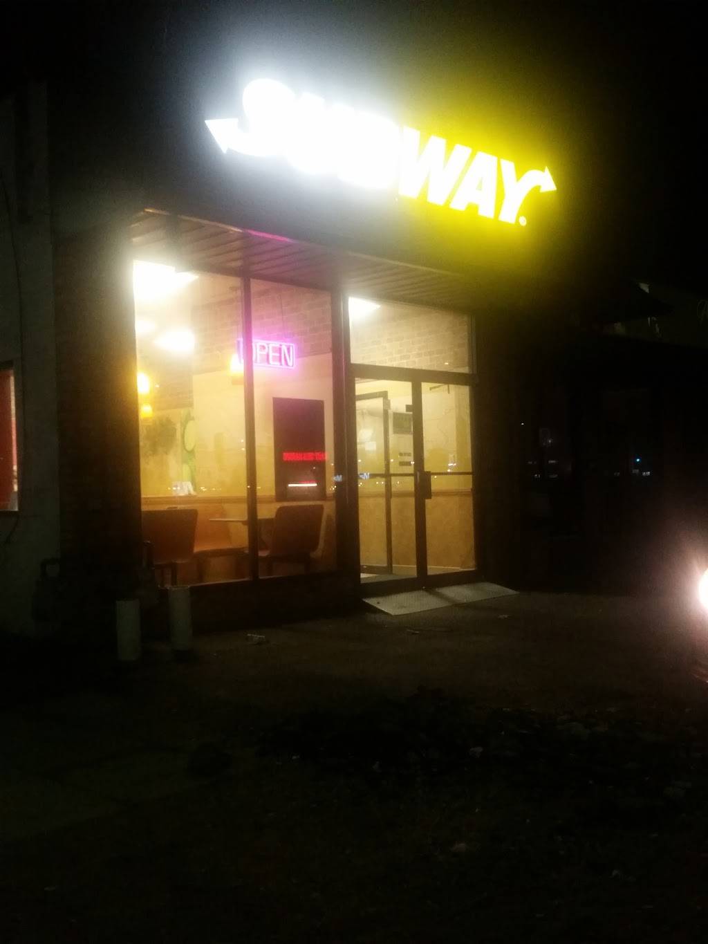 Subway | restaurant | 7847 Tecumseh Rd E, Windsor, ON N8T 1G3, Canada | 5192510680 OR +1 519-251-0680
