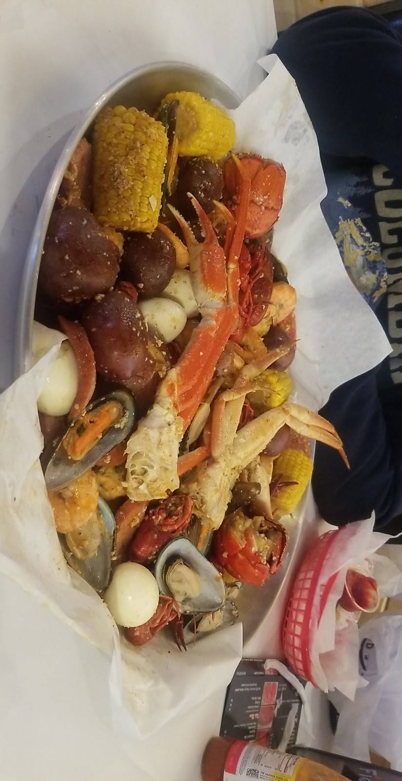 Fiery Crab Juicy Seafood | restaurant | 200 Graces Way, Columbia, SC 29229, USA | 8039396616 OR +1 803-939-6616