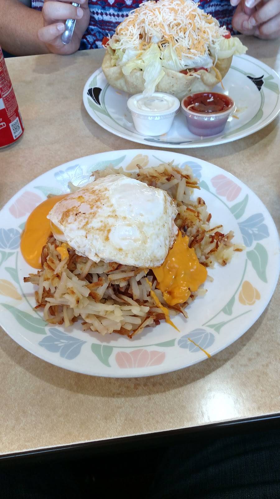 Grandmas Diner | restaurant | 713 N Walnut St, Avoca, IA 51521, USA | 7123433044 OR +1 712-343-3044