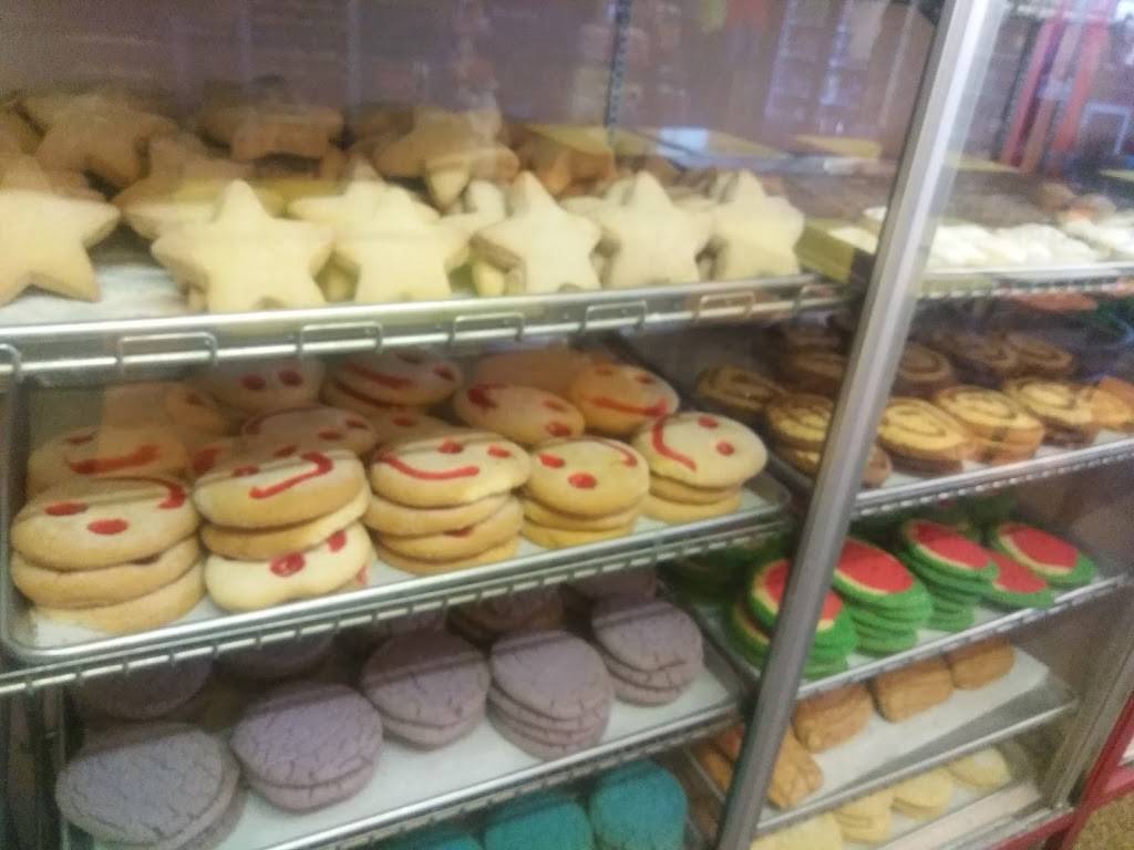 Cristal Bakery | bakery | 3136, 704 O St, Sanger, CA 93657, USA | 5598756172 OR +1 559-875-6172