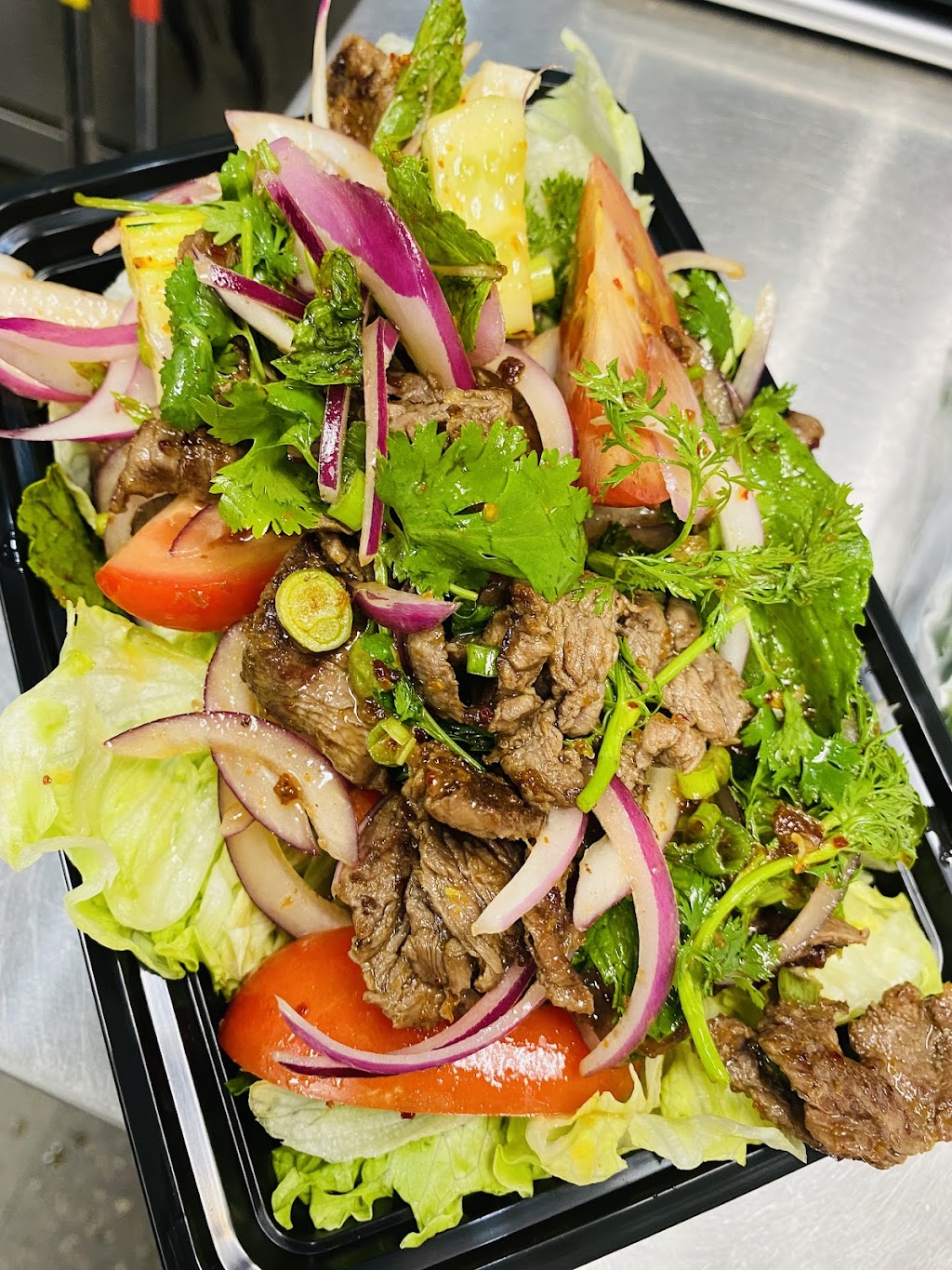 Street Thai Cafe@ Daisy | restaurant | 1388 Daisy Ave, Long Beach, CA 90813, USA | 7142449124 OR +1 714-244-9124