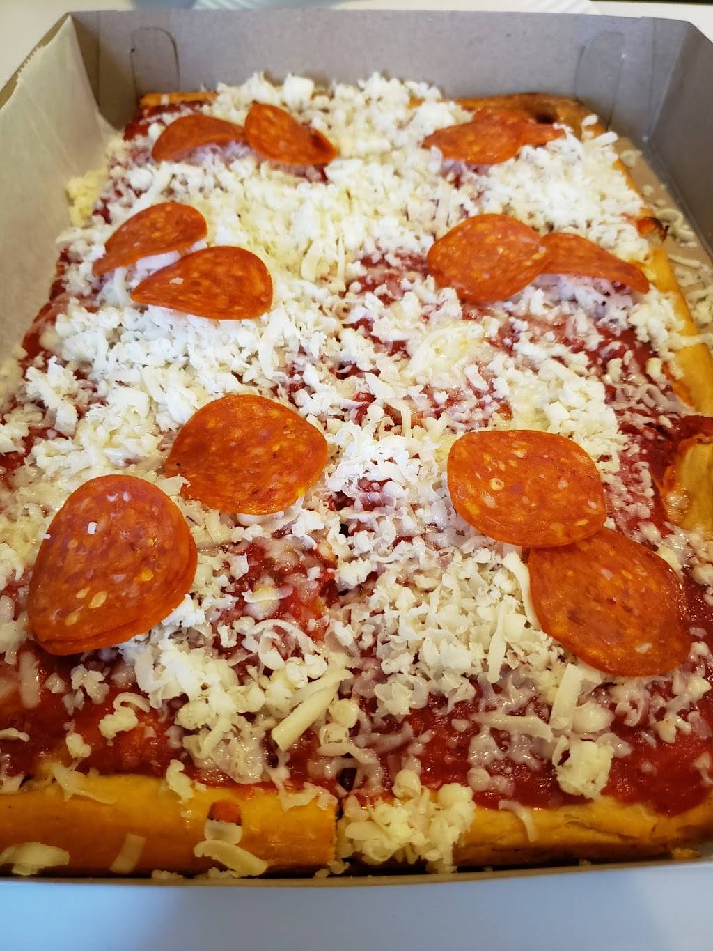 DiCarlos Pizza | Dallas Pike | meal delivery | 93 Coventry Road, Valley Grove, WV 26060, USA | 3045470591 OR +1 304-547-0591