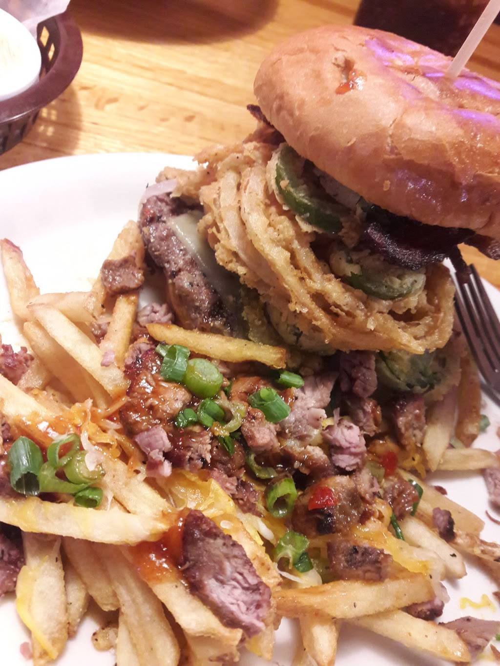 Logans Roadhouse | restaurant | 3698 N Freeway Blvd, Sacramento, CA 95834, USA | 9164198100 OR +1 916-419-8100