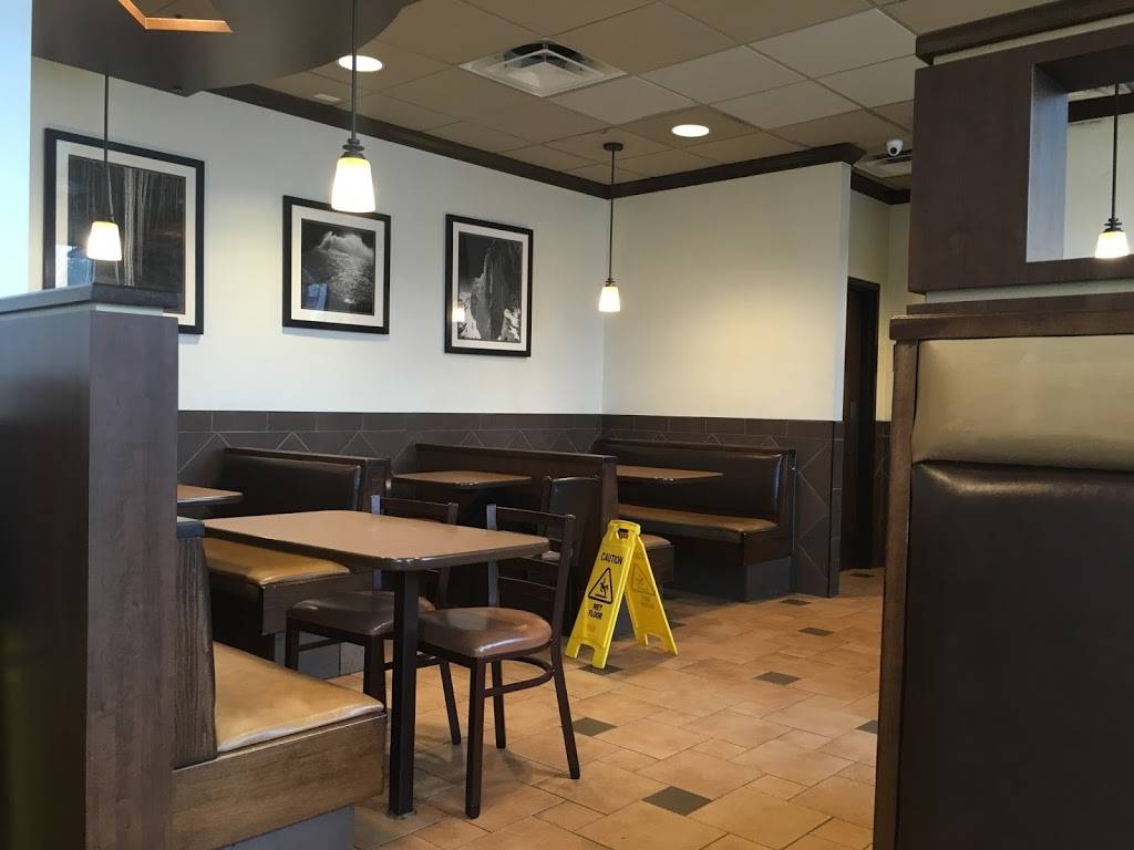 McDonalds | cafe | 2450 Dixie Hwy, Waterford Twp, MI 48328, USA | 2483344800 OR +1 248-334-4800