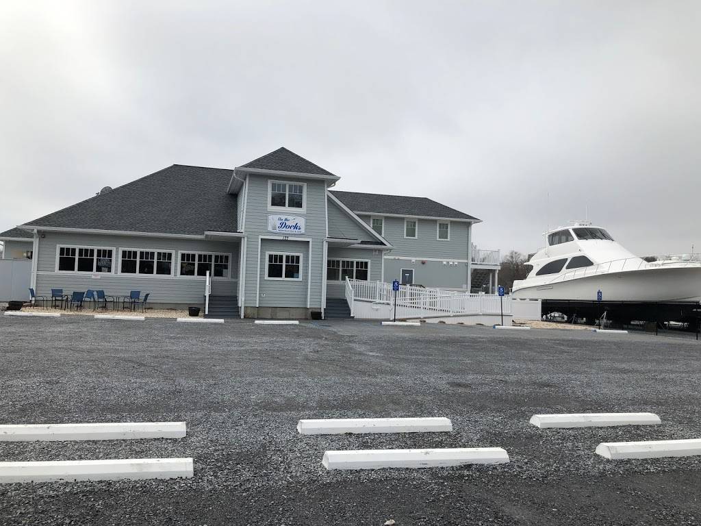 On The Docks | Waterfront Bar & Grill | restaurant | 177 Meeting House Creek Rd, Aquebogue, NY 11931, USA | 6318861160 OR +1 631-886-1160