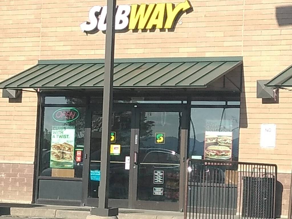 Subway | meal takeaway | 3506 Town Center Dr, Highlands Ranch, CO 80129, USA | 3036839310 OR +1 303-683-9310