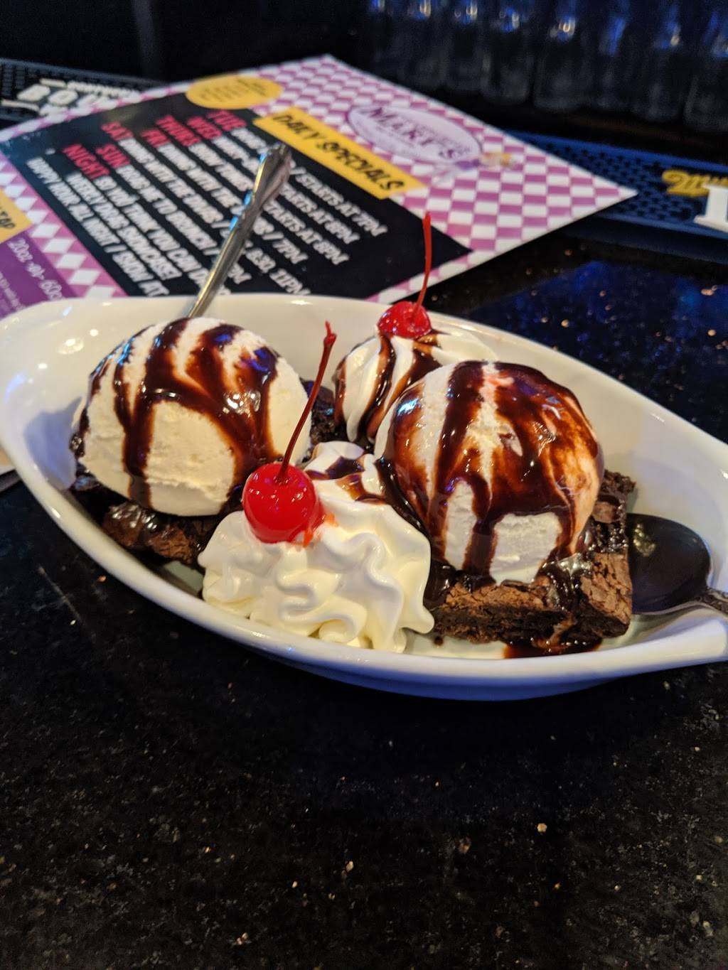 Hamburger Marys St Louis | restaurant | 400 Washington Ave, St. Louis, MO 63102, USA | 3148334000 OR +1 314-833-4000