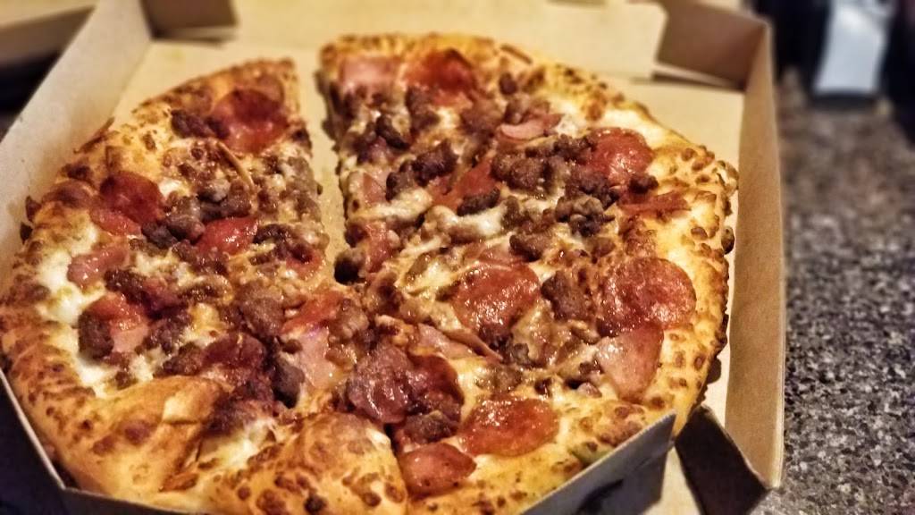 Pizza Hut | restaurant | 1106 Indianapolis Rd, Greencastle, IN 46135, USA | 7656539779 OR +1 765-653-9779