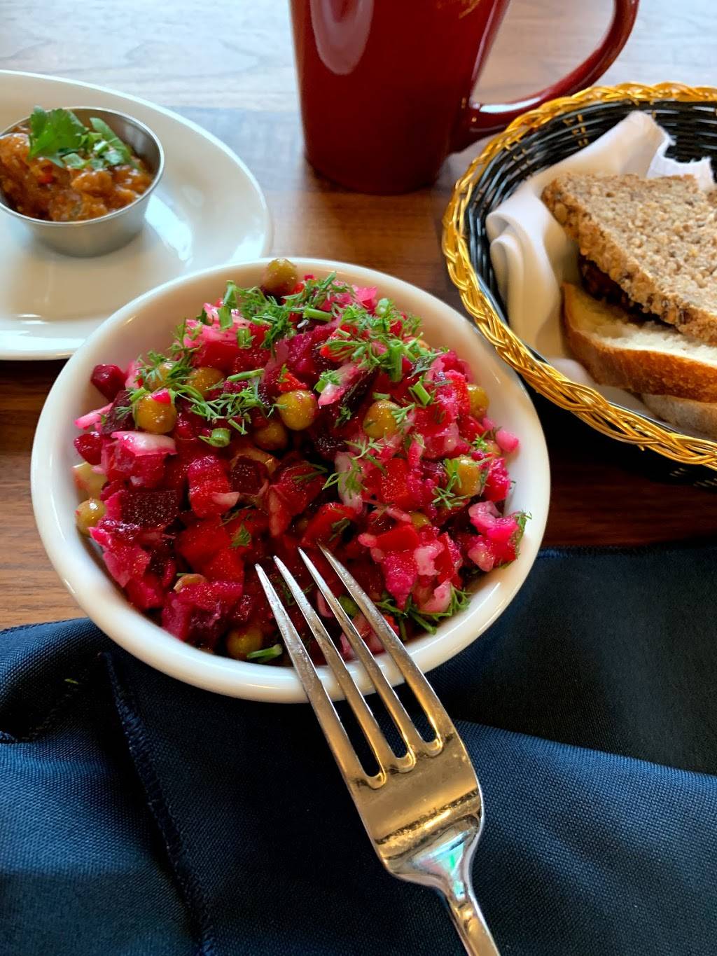 Kalinka Russian Cuisine | restaurant | 1714 Victory Blvd, Glendale, CA 91201, USA | 7472406868 OR +1 747-240-6868