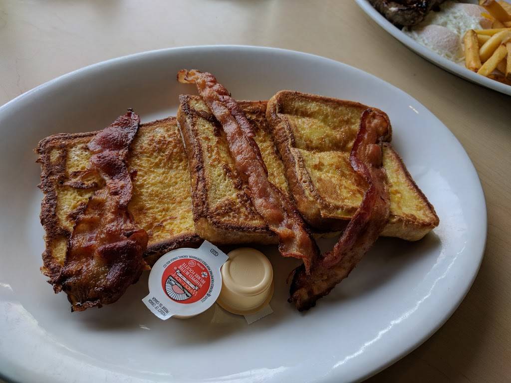 Steve’s Restaurant | restaurant | 8100 Yonge St #4, Thornhill, ON L4J 6W6, Canada | 9058899595 OR +1 905-889-9595