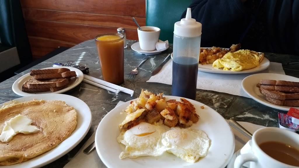 Kellys Diner | restaurant | 860 Dalton Ave, Pittsfield, MA 01201, USA | 4134421875 OR +1 413-442-1875