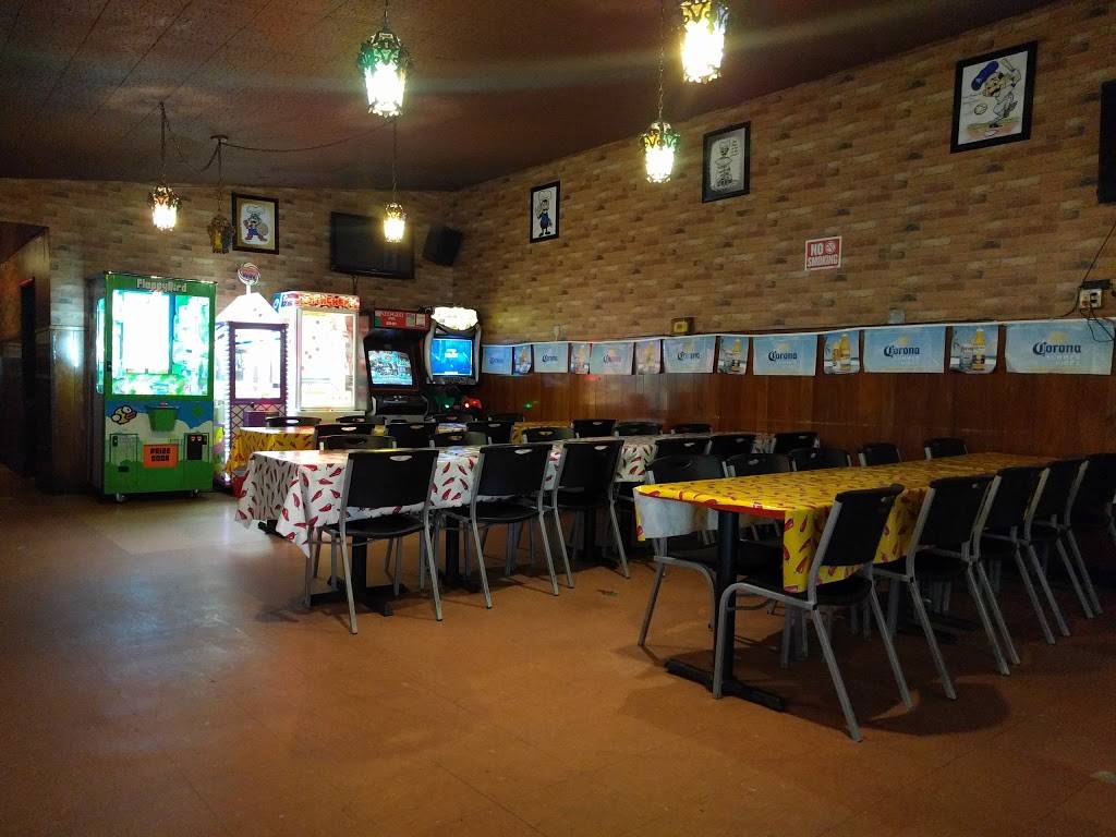 Chicos Pizza Parlor | restaurant | 12120 Long Beach Blvd, Lynwood, CA 90262, USA | 3106398400 OR +1 310-639-8400