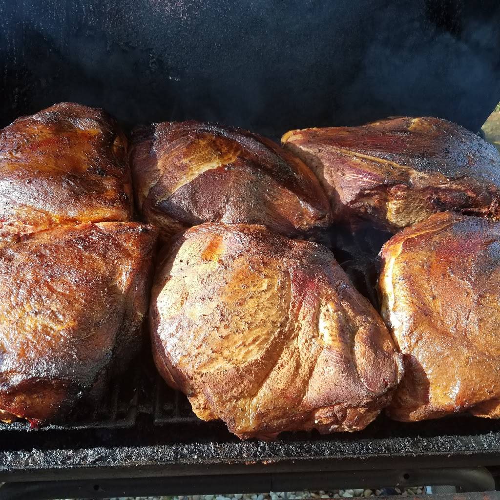 Delauders BBQ | restaurant | 1875 East Pkwy, Gatlinburg, TN 37738, USA | 8653258682 OR +1 865-325-8682