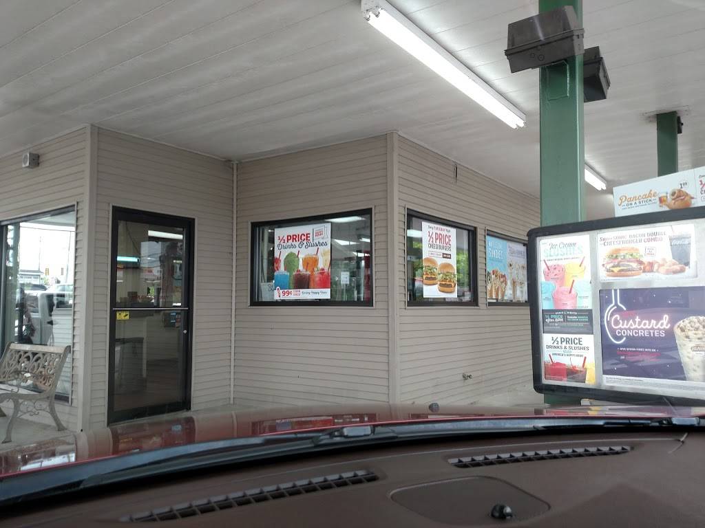 Sonic Drive-In | restaurant | 431 N Main St, Arab, AL 35016, USA | 2569315533 OR +1 256-931-5533