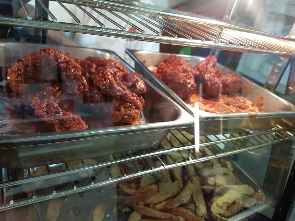 Yonges Food Mart | restaurant | 4190 Kingston Rd, Scarborough, ON M1E 4W1, Canada | 4162834113 OR +1 416-283-4113