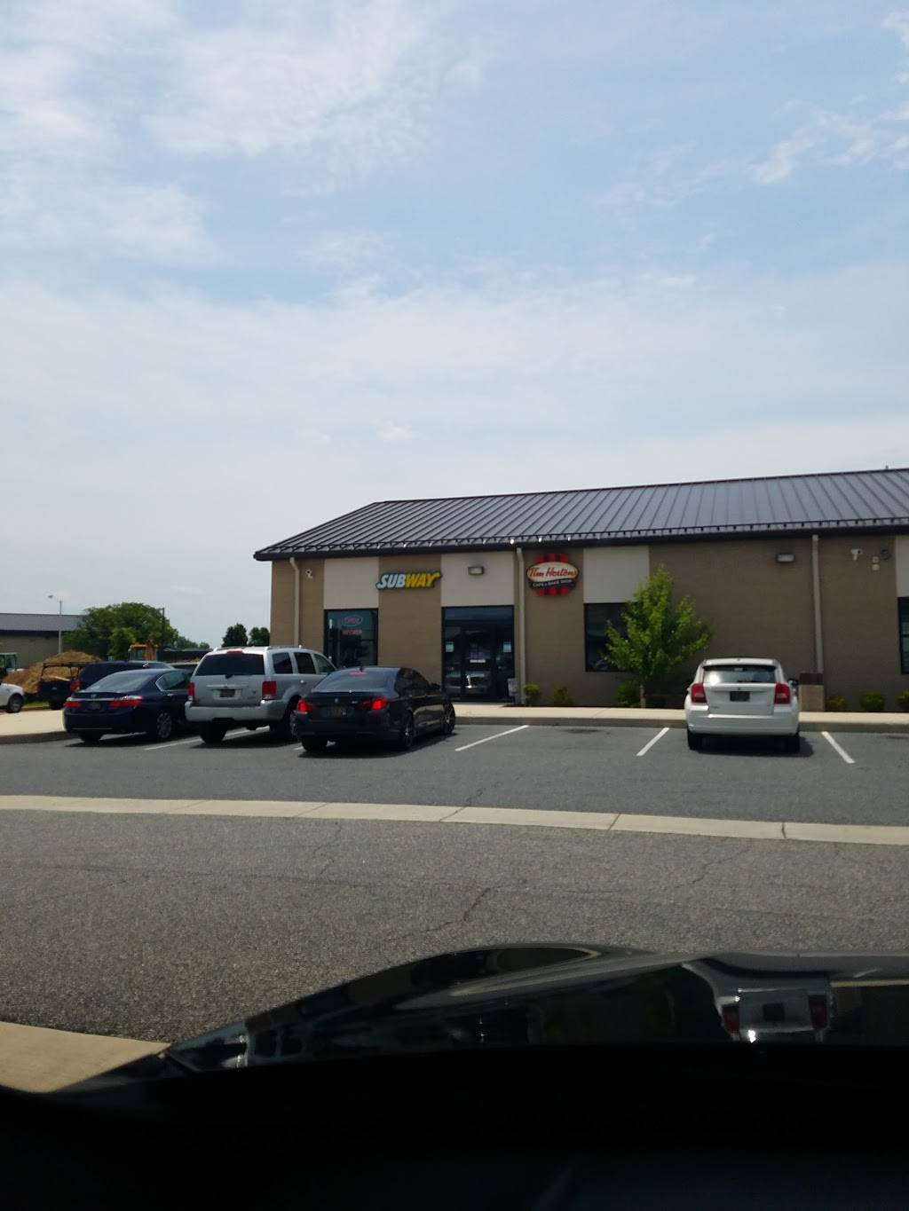 Subway | restaurant | 421 Atlantic St, Dover, DE 19902, USA | 3028573885 OR +1 302-857-3885