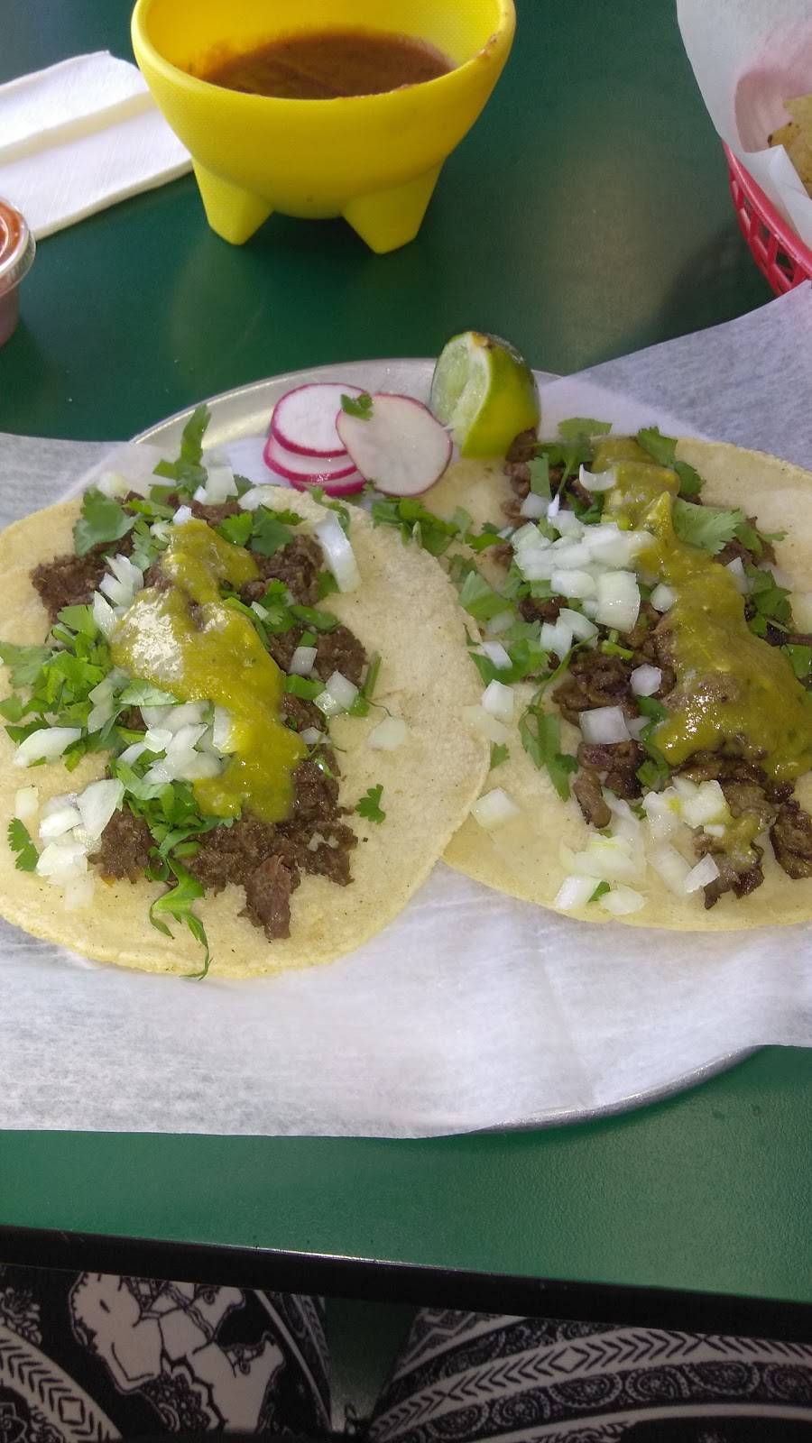 Taco Veloz | restaurant | 1240 Burton St SW, Wyoming, MI 49509, USA | 6166490069 OR +1 616-649-0069