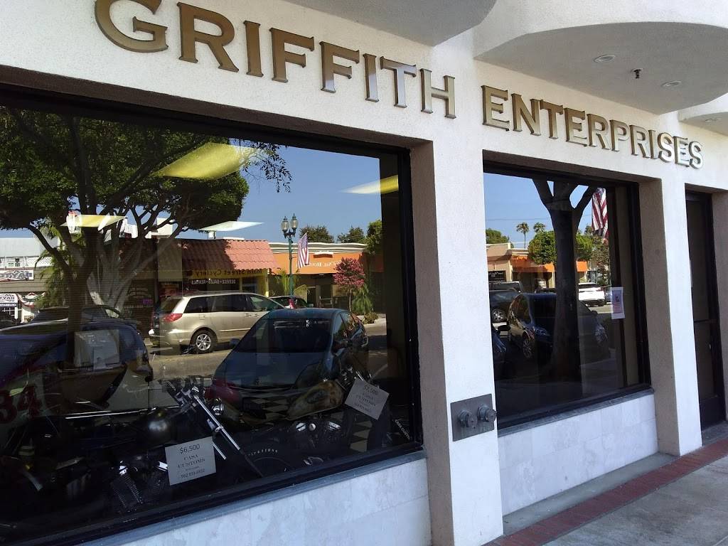 Seal Beach Center | shopping mall | 901-1101 Pacific Coast Hwy, Seal Beach, CA 90740, USA | 2135532200 OR +1 213-553-2200