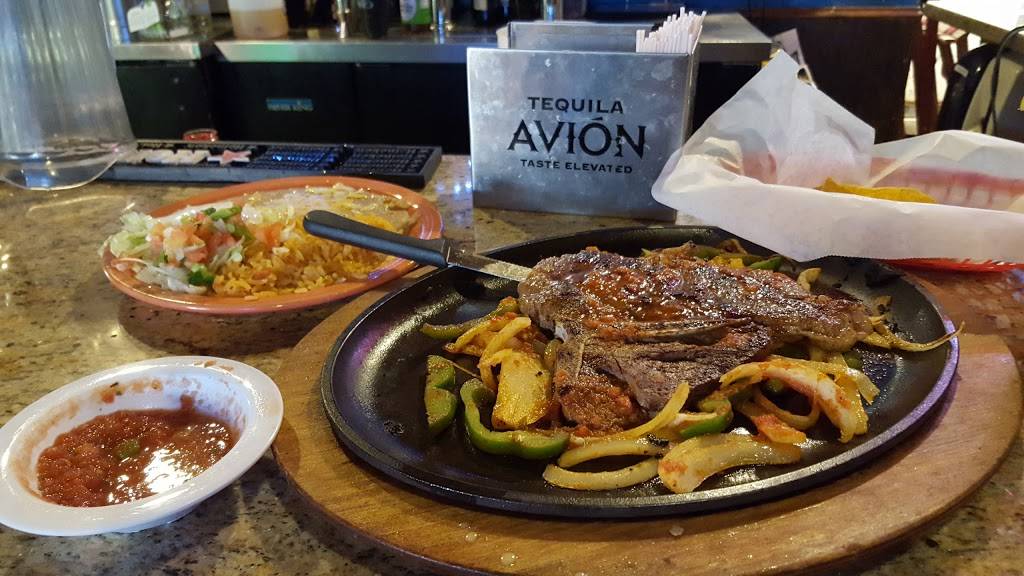 La Fiesta Mexican Restaurant | restaurant | 5370 GA-92, Fairburn, GA 30213, USA | 7707743303 OR +1 770-774-3303