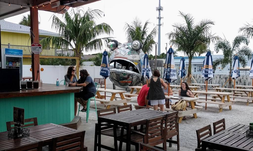 The Ugly Grouper | restaurant | 5704 Marina Dr, Holmes Beach, FL 34217, USA | 9417784402 OR +1 941-778-4402