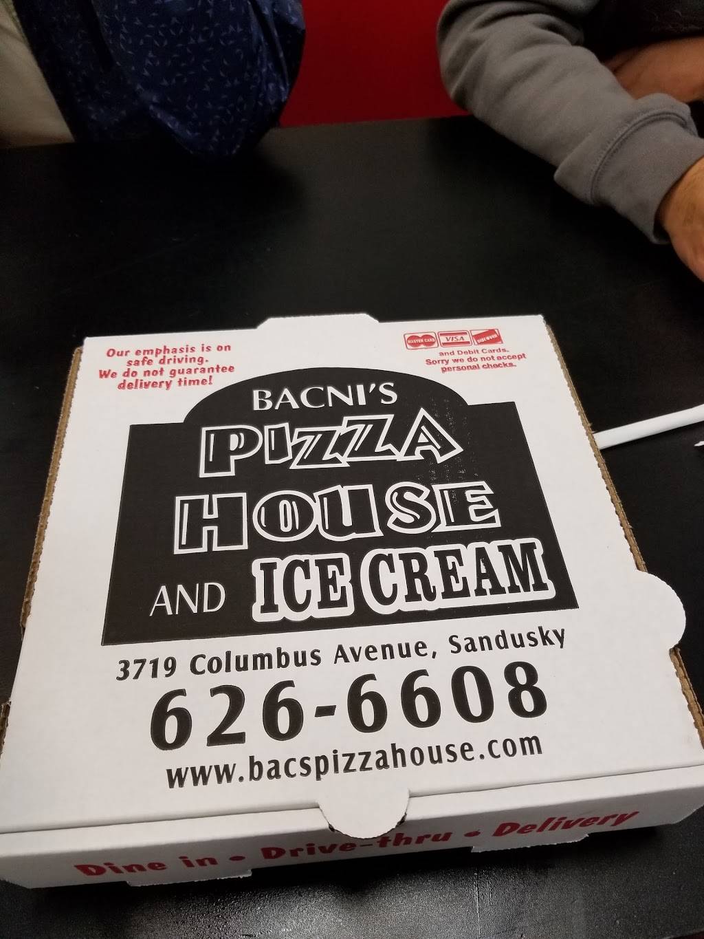 Bacnis Pizza House | restaurant | 3719 Columbus Ave, Sandusky, OH 44870, USA | 4196266608 OR +1 419-626-6608