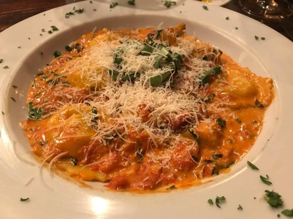 Bottle Inn Riviera | restaurant | 1700 S Catalina Ave, Redondo Beach, CA 90277, USA | 3105436800 OR +1 310-543-6800