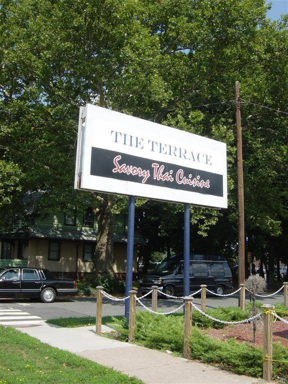 The Terrace - Savory Thai Cuisine | restaurant | 1559 Dixwell Ave, Hamden, CT 06514, USA | 2032302077 OR +1 203-230-2077