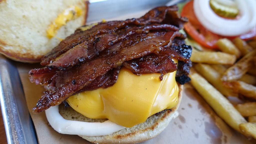 Armadillo Willys BBQ | restaurant | 2260 Bridgepointe Pkwy, Foster City, CA 94404, USA | 6505717427 OR +1 650-571-7427