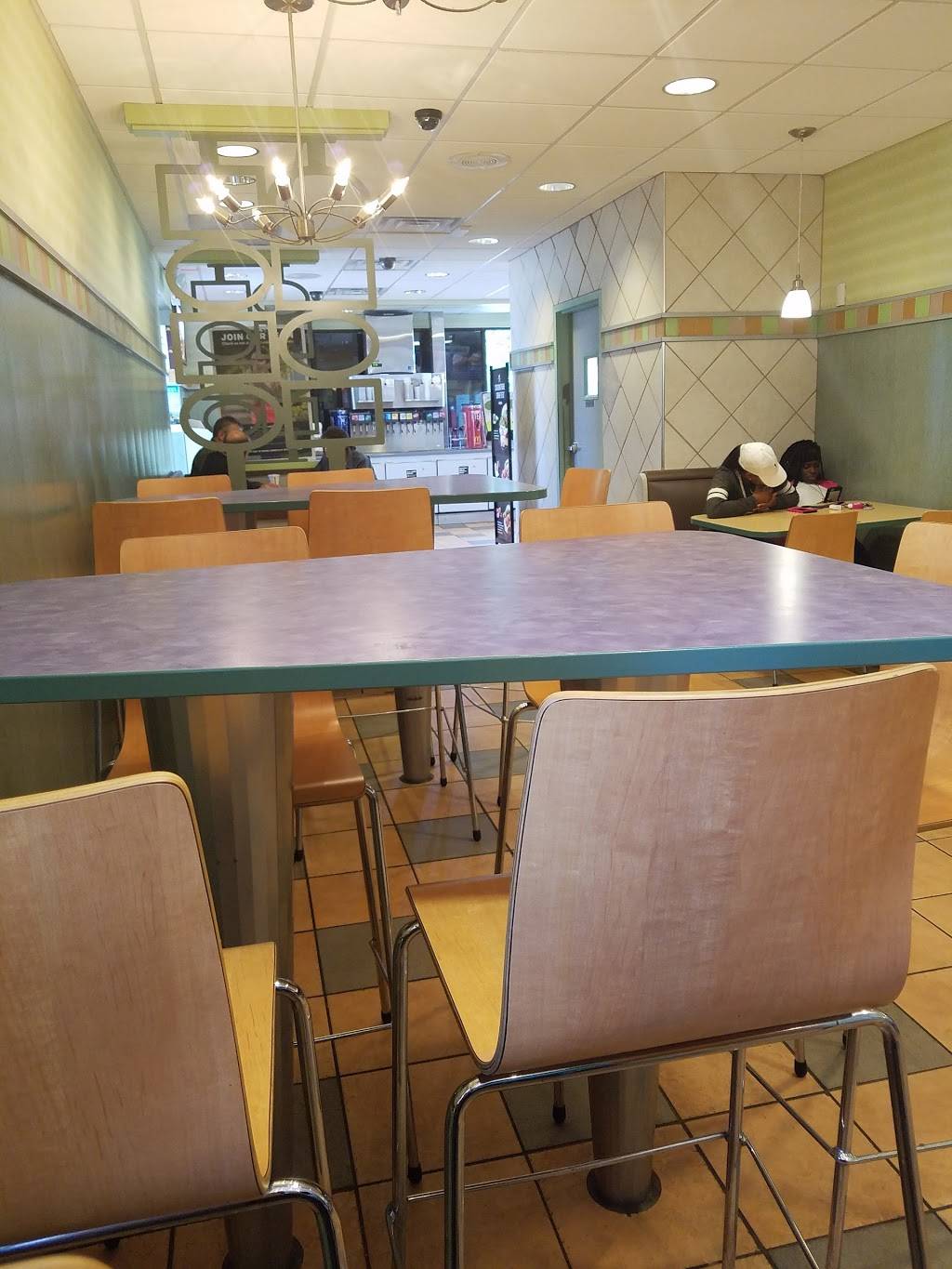 McDonalds | cafe | 4700 Charlotte Ave, Nashville, TN 37209, USA | 6153854710 OR +1 615-385-4710