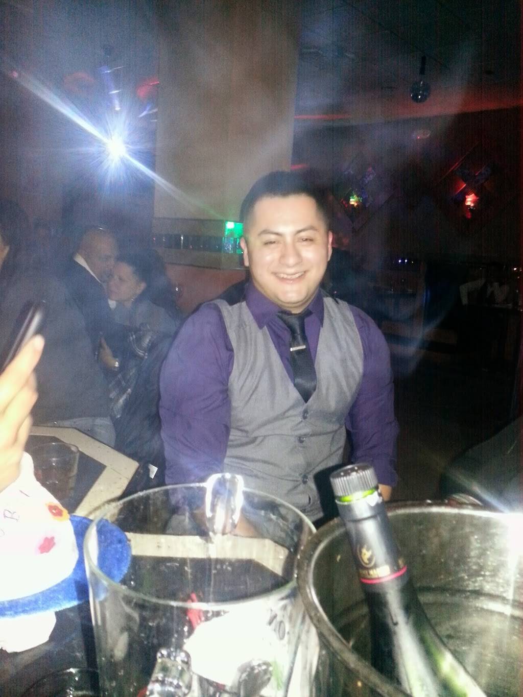 Blue Tequila Bar & Grill | restaurant | 157 Hempstead Ave, West Hempstead, NY 11552, USA | 5162796127 OR +1 516-279-6127