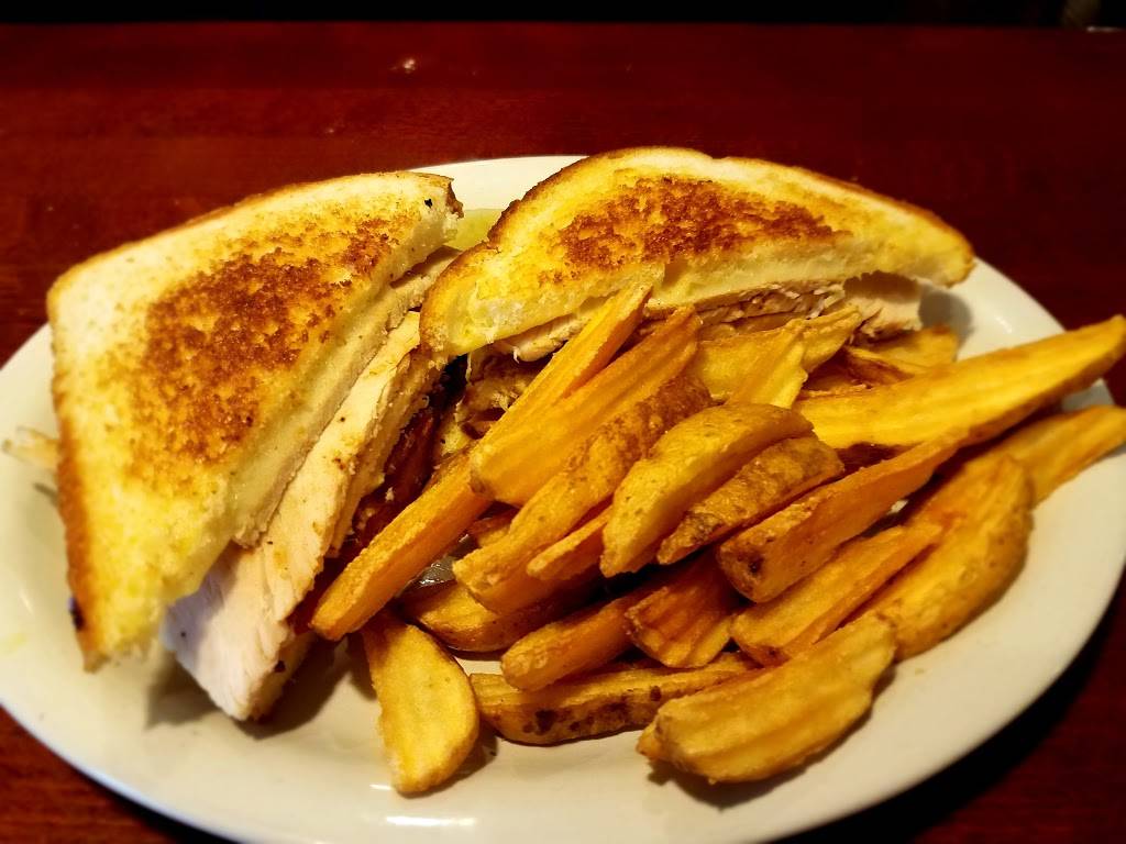 Country Table | restaurant | 714 W Chicago Rd, White Pigeon, MI 49099, USA | 2694839567 OR +1 269-483-9567