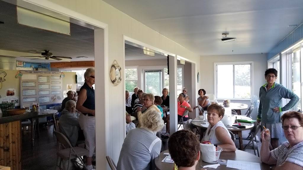 Grandview Bay Golf Course & The Lucy Goose Bar & Grill | restaurant | 9660, 444 Central Ave, Angola, NY 14006, USA | 7165494930 OR +1 716-549-4930