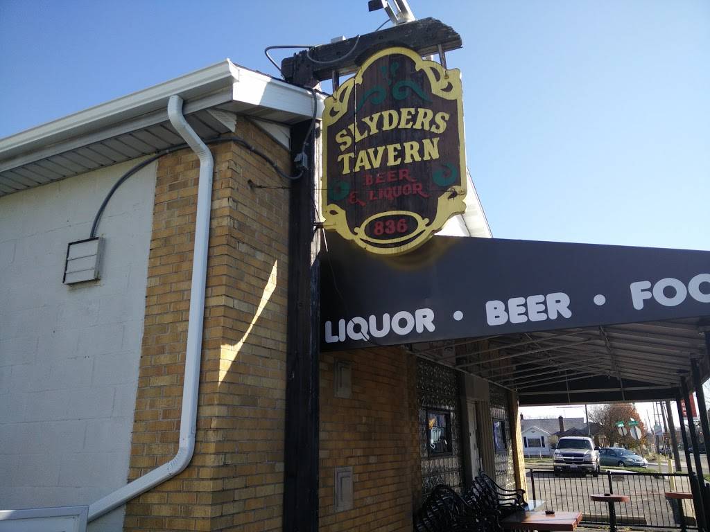 Slyders Tavern | restaurant | 836 Watervliet Ave, Dayton, OH 45420, USA | 9372581222 OR +1 937-258-1222
