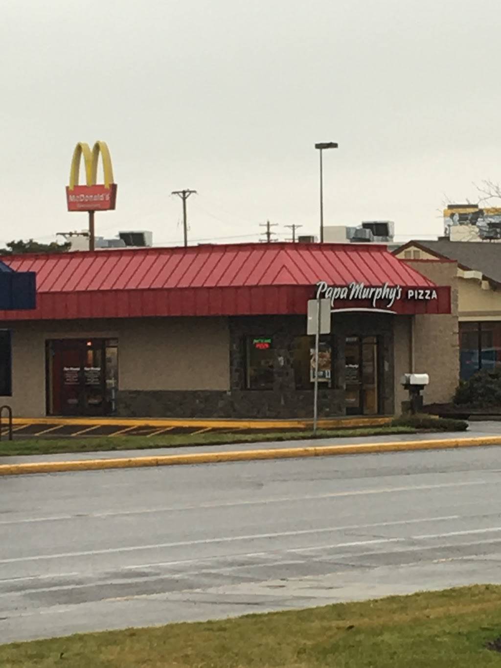 Papa Murphys Take N Bake Pizza | meal takeaway | 1323 W 6th St, The Dalles, OR 97058, USA | 5412961141 OR +1 541-296-1141