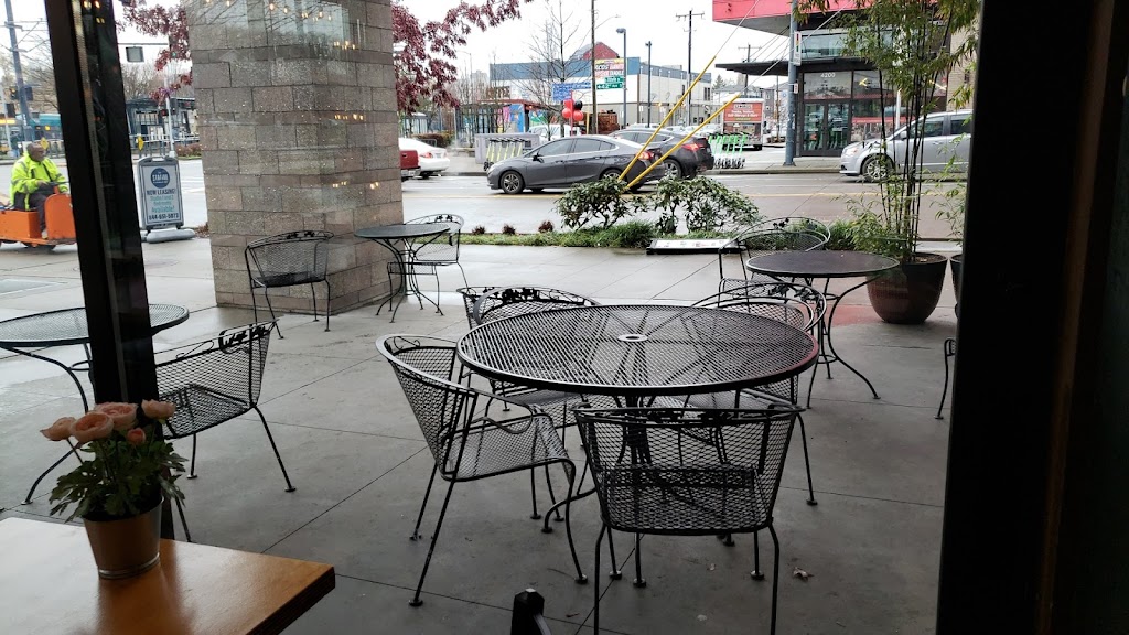 Les Deli & Bakery | restaurant | C, 4219 S Othello St #105, Seattle, WA 98118, USA | 2063974352 OR +1 206-397-4352