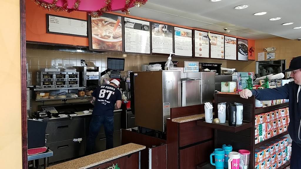 Dunkin | bakery | 388 E Squantum St, North Quincy, MA 02171, USA | 6173286927 OR +1 617-328-6927