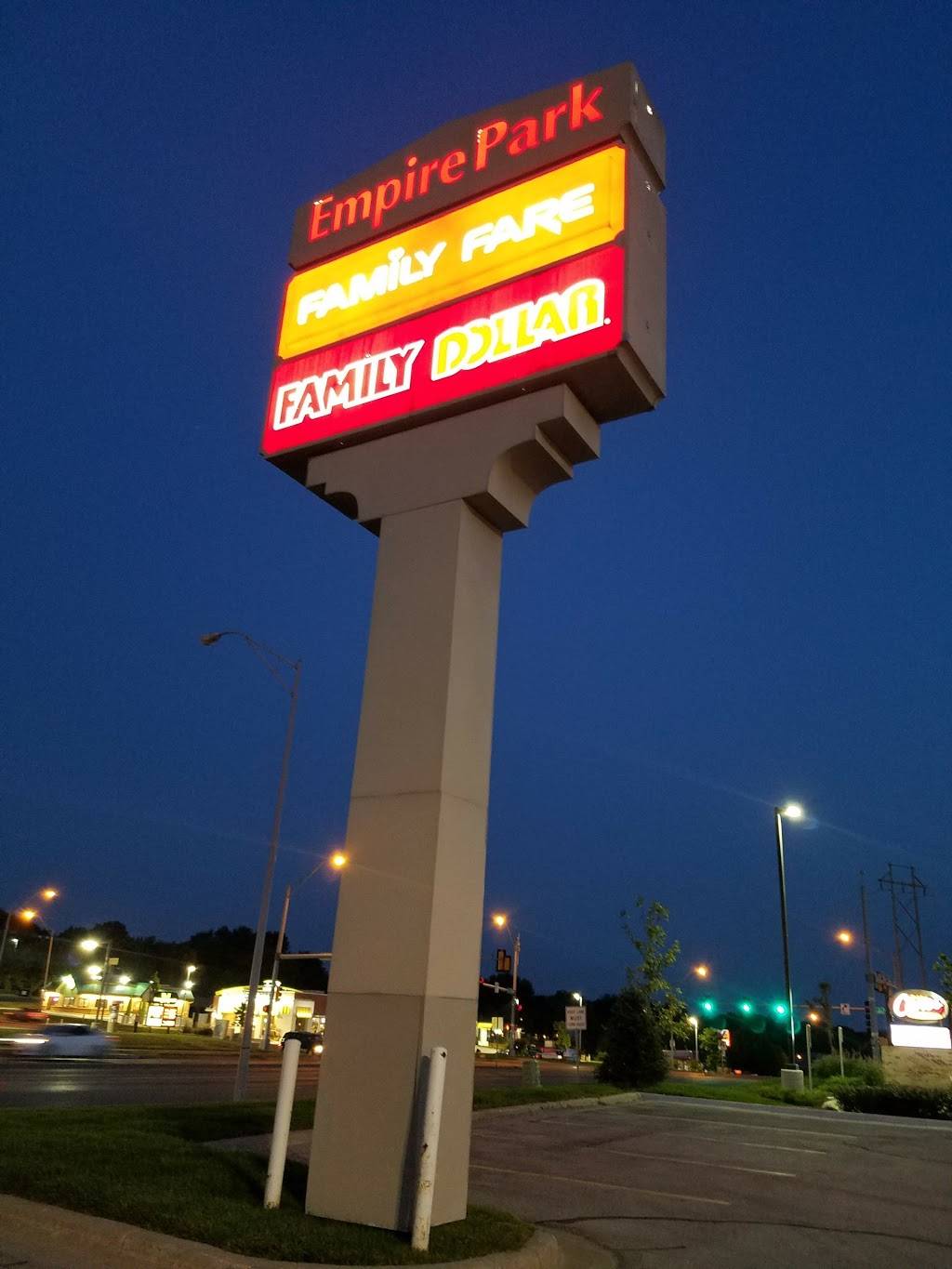 Raising Canes Chicken Fingers | meal takeaway | 10808 Q St, Omaha, NE 68137, USA | 4025025866 OR +1 402-502-5866