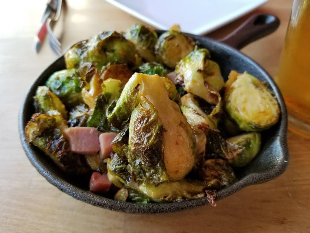 8oz. Burger & Co | restaurant | 2409 NW Market St, Seattle, WA 98107, USA | 2067822491 OR +1 206-782-2491