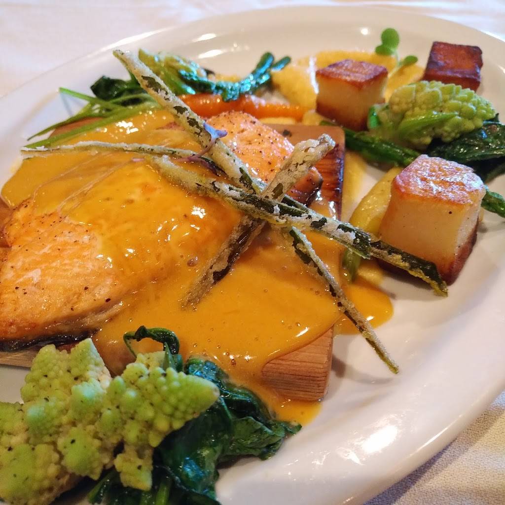 The Mahogany Dining Room | restaurant | 6015 ON-89, Alliston, ON L9R 1A4, Canada | 7054355501 OR +1 705-435-5501