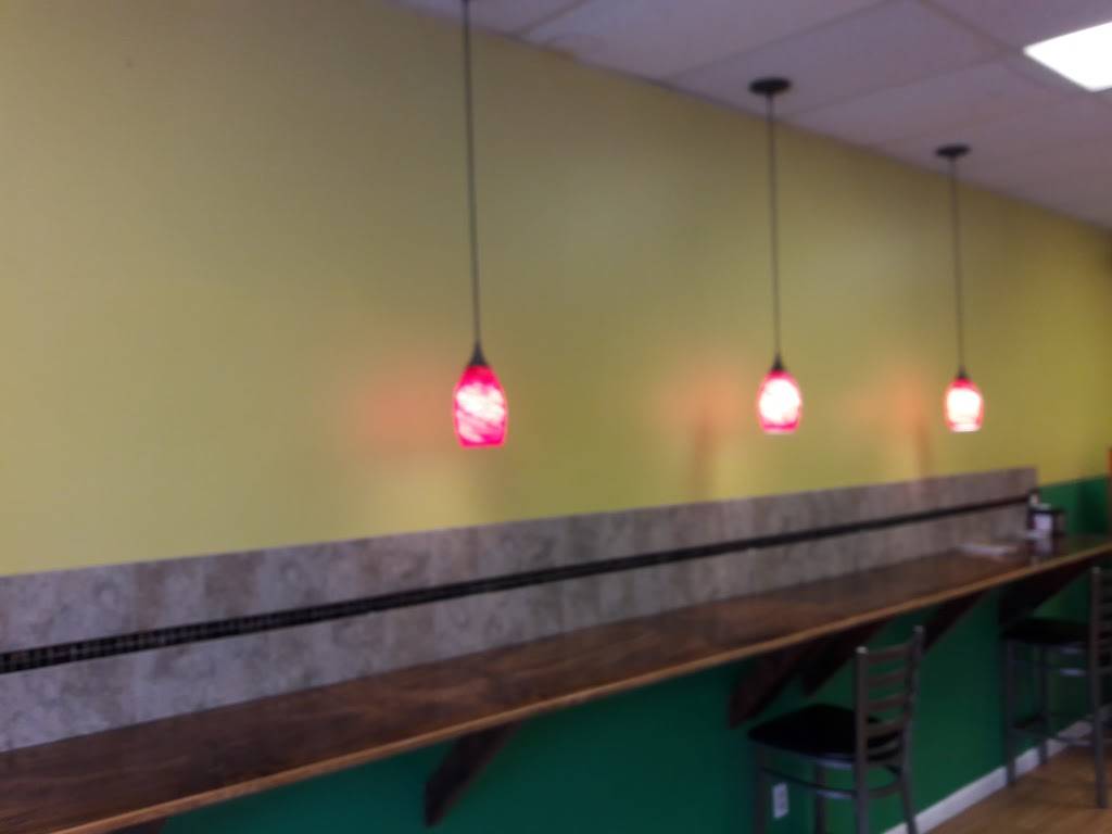 Carnival Jamerican Eats | restaurant | 5616 Redan Rd, Stone Mountain, GA 30088, USA | 4044381514 OR +1 404-438-1514