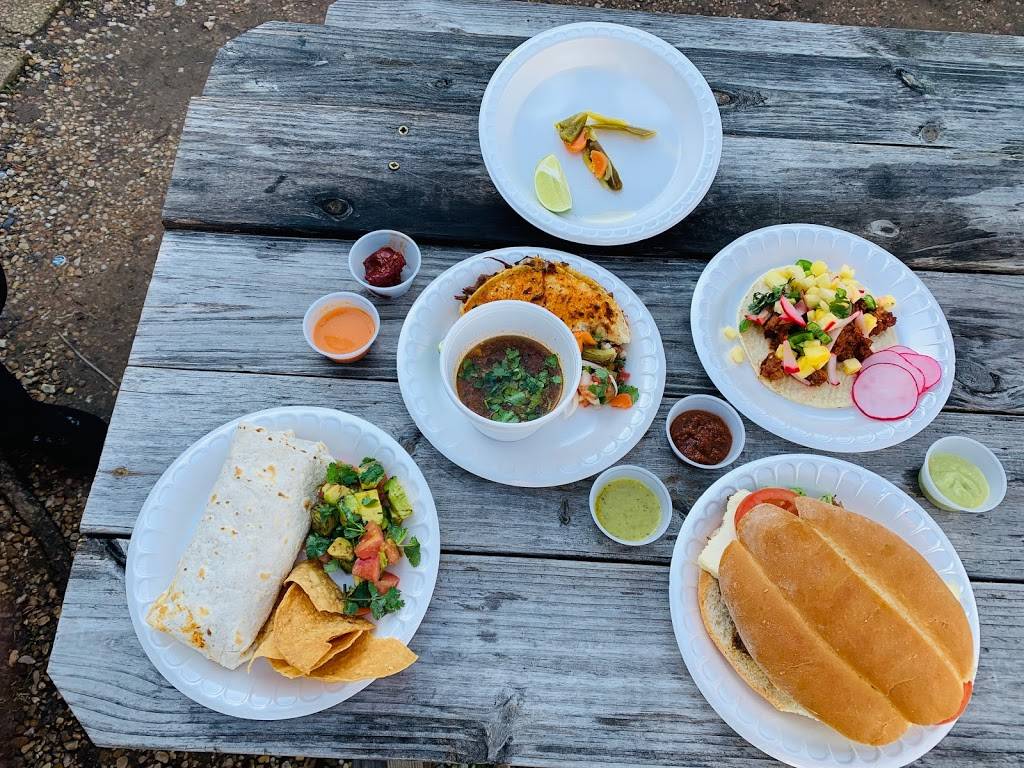 Ojos Taqueria | restaurant | 8501 Richmond Hwy, Alexandria, VA 22309, USA | 7035972136 OR +1 703-597-2136