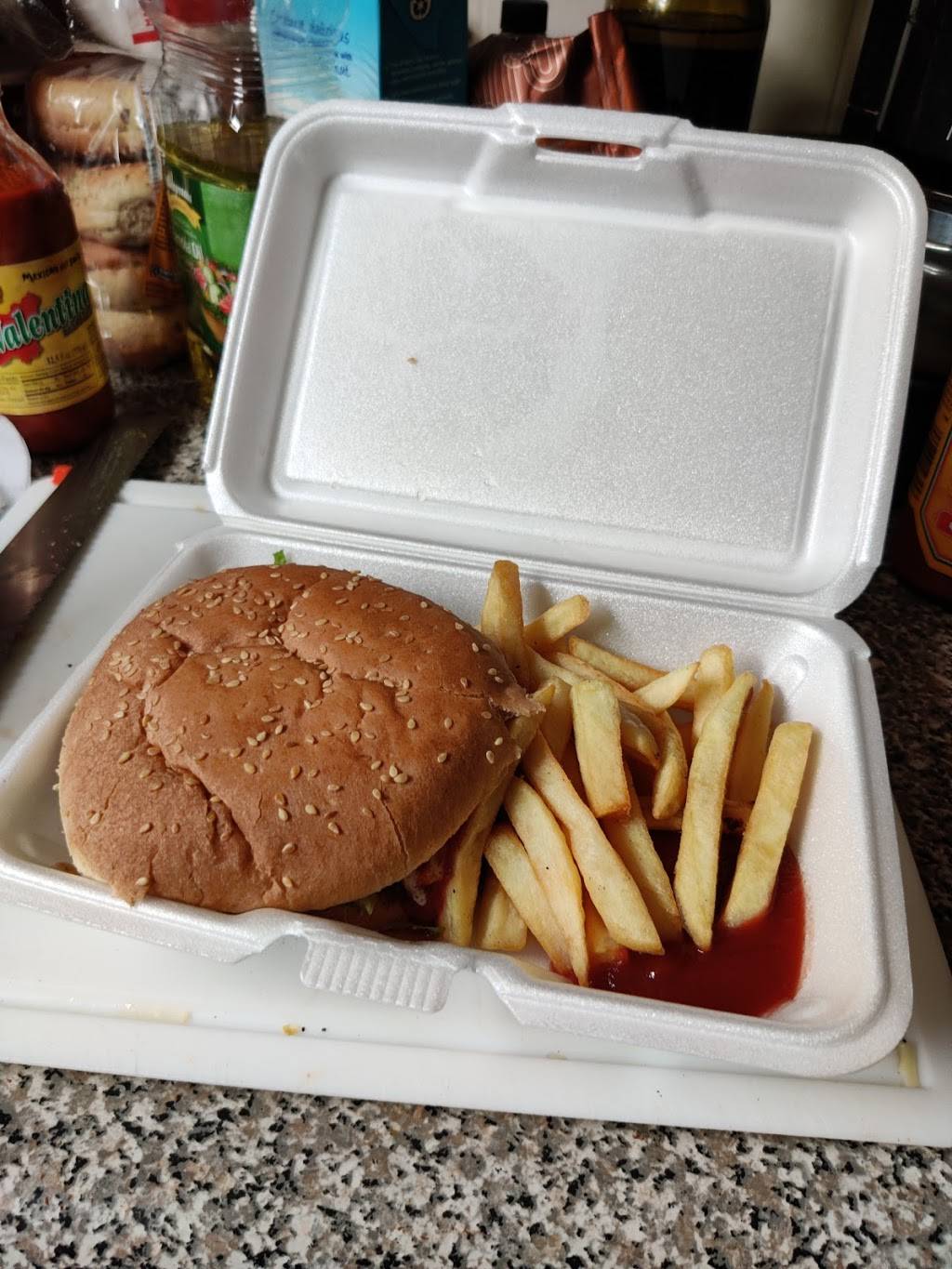 $5 Fresh Burger Stop | restaurant | 2100 W Oregon Ave, Philadelphia, PA 19145, USA | 2154358277 OR +1 215-435-8277